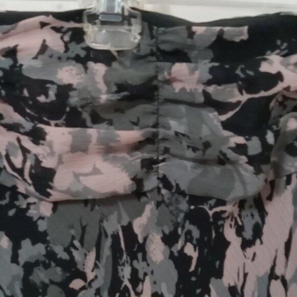 AXCESS A Liz Claiborne Company black gray and pink skirt size 10 fishtail style - Picture 12 of 16